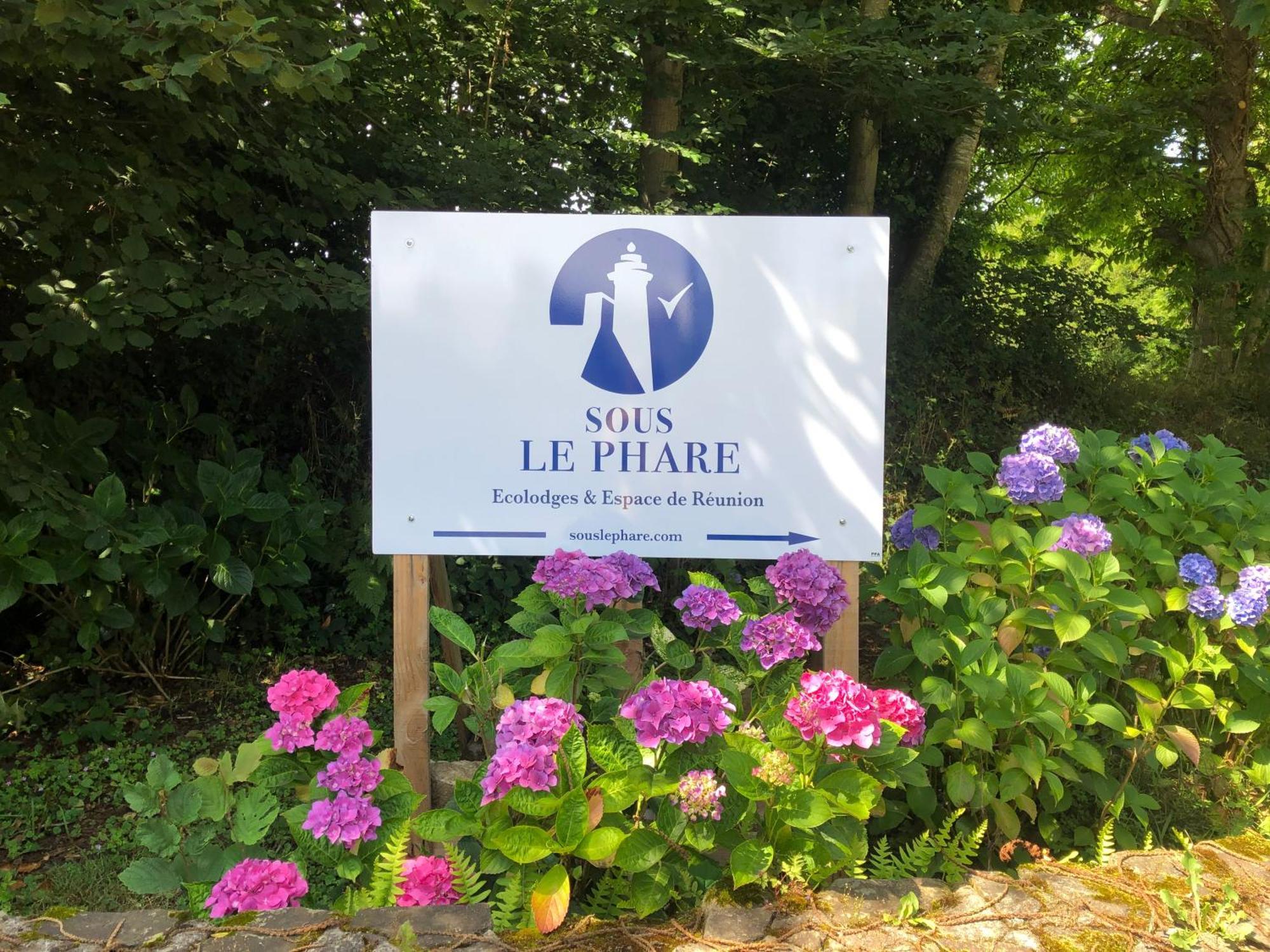 Les Ecolodges Sous Le Phare 劳恩尼克 外观 照片