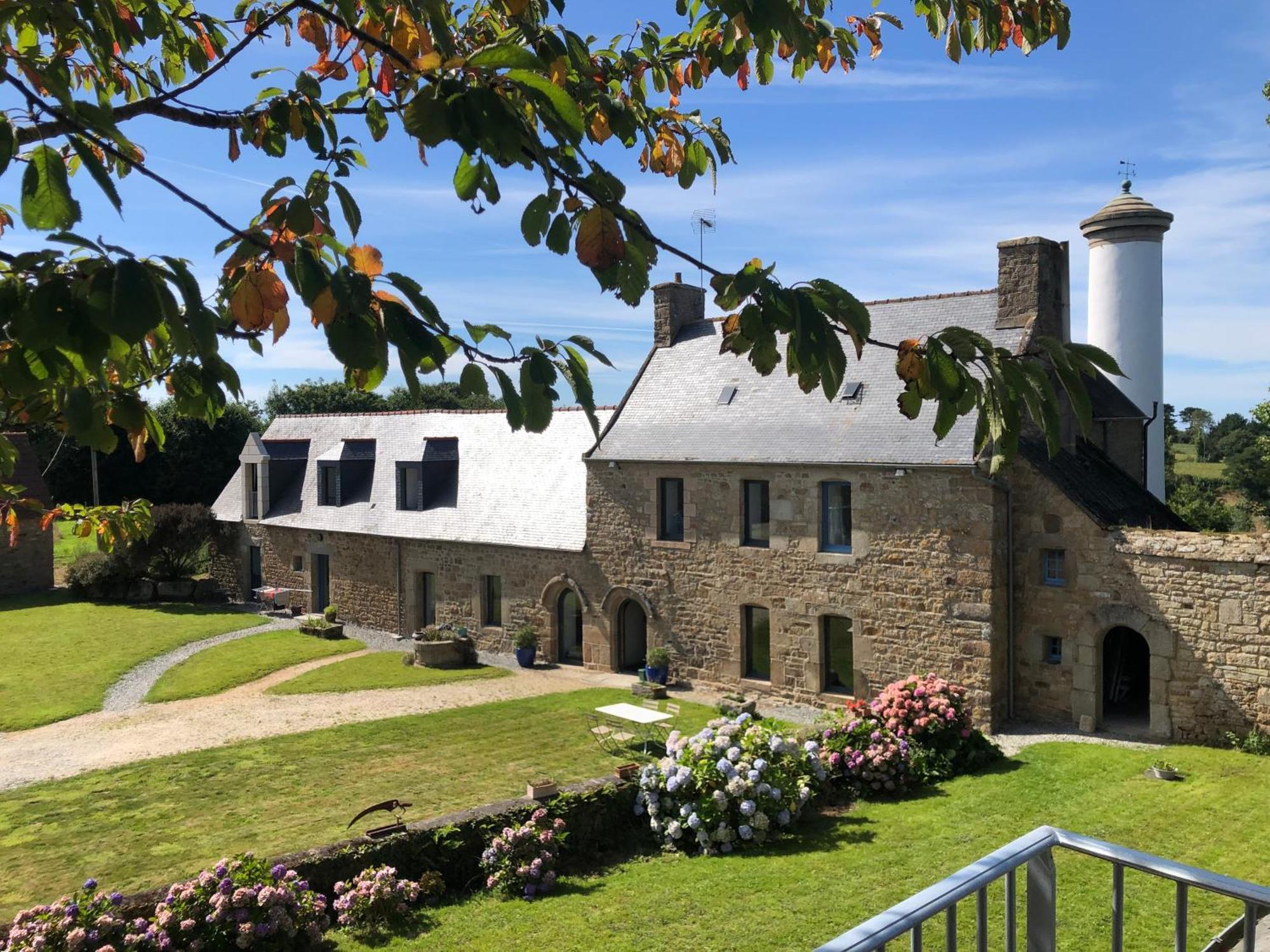 Les Ecolodges Sous Le Phare 劳恩尼克 外观 照片