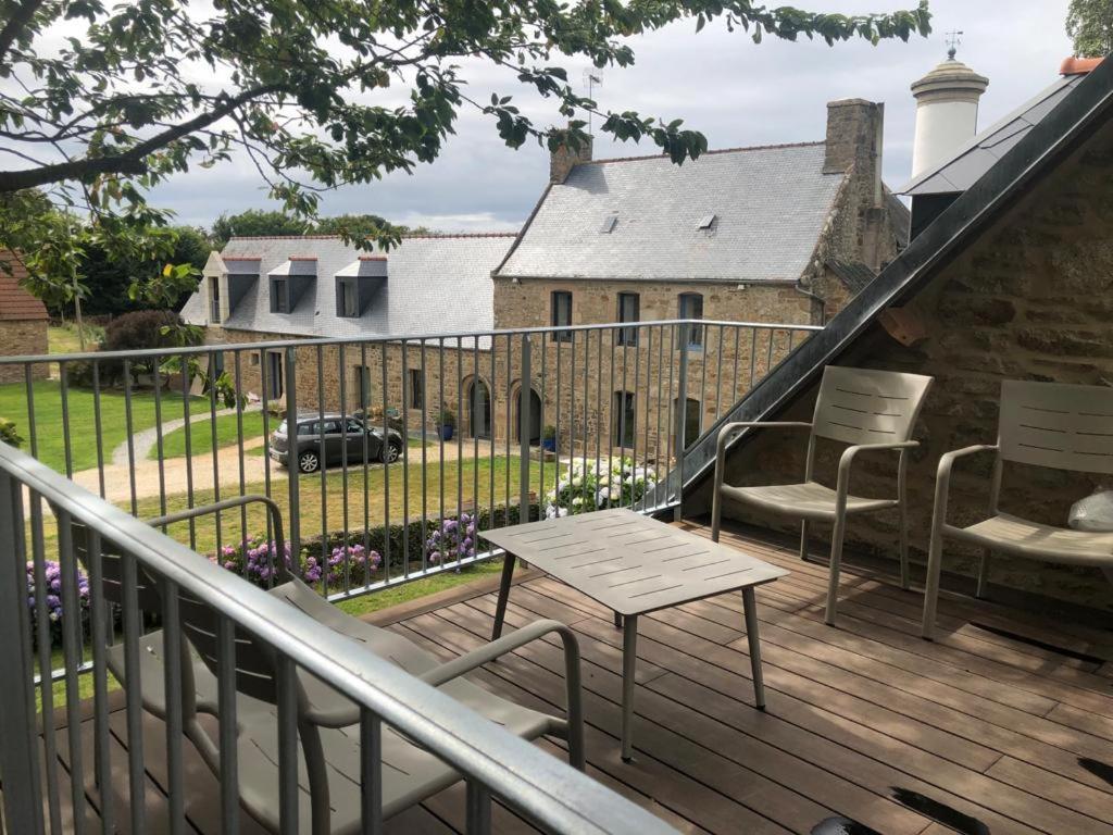 Les Ecolodges Sous Le Phare 劳恩尼克 外观 照片
