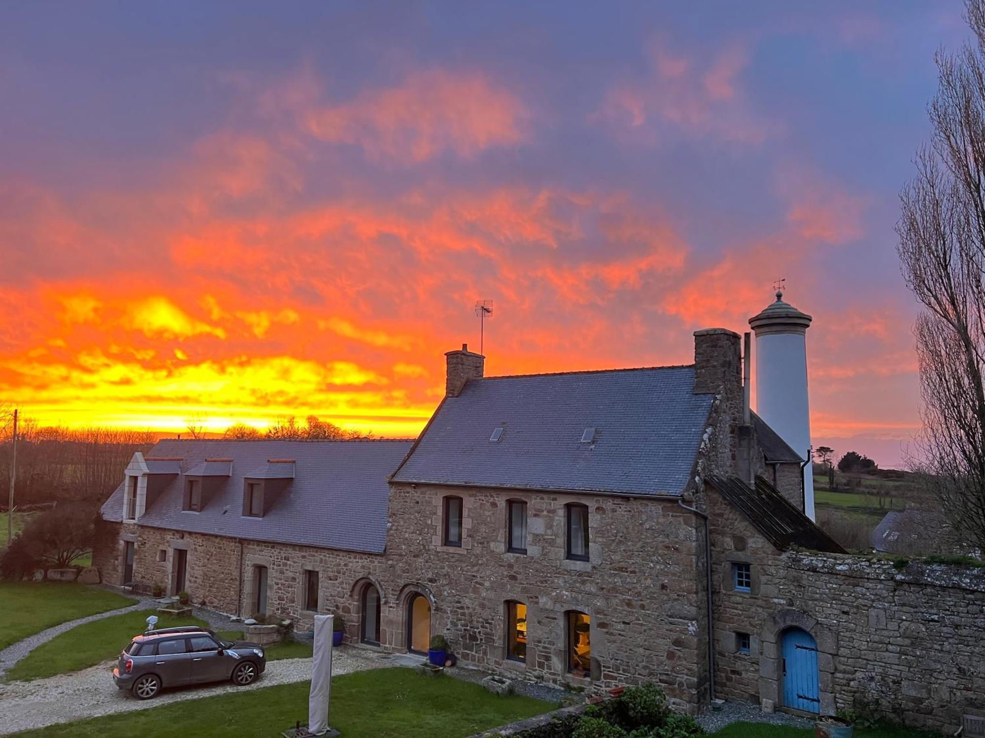 Les Ecolodges Sous Le Phare 劳恩尼克 外观 照片