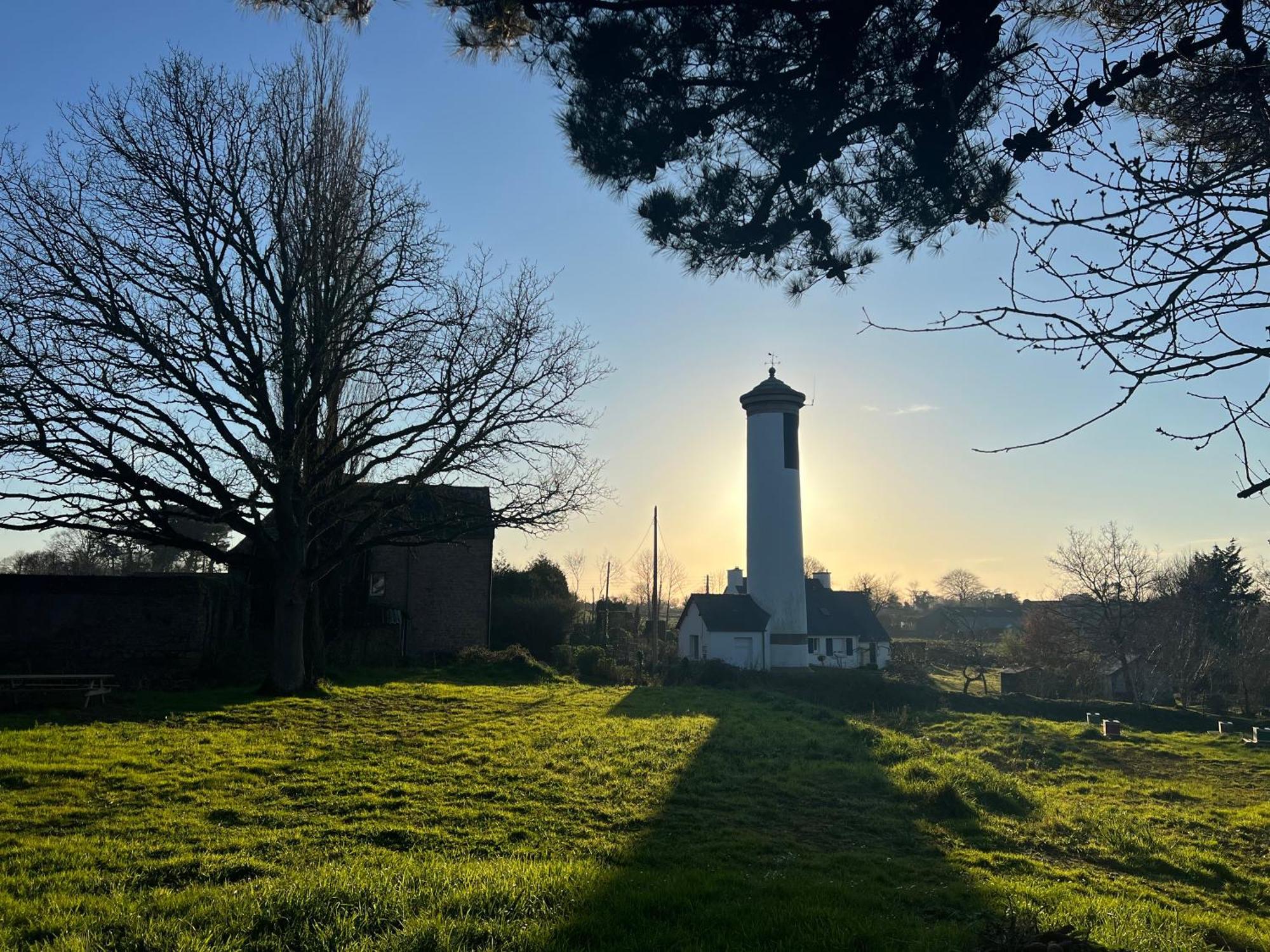 Les Ecolodges Sous Le Phare 劳恩尼克 外观 照片
