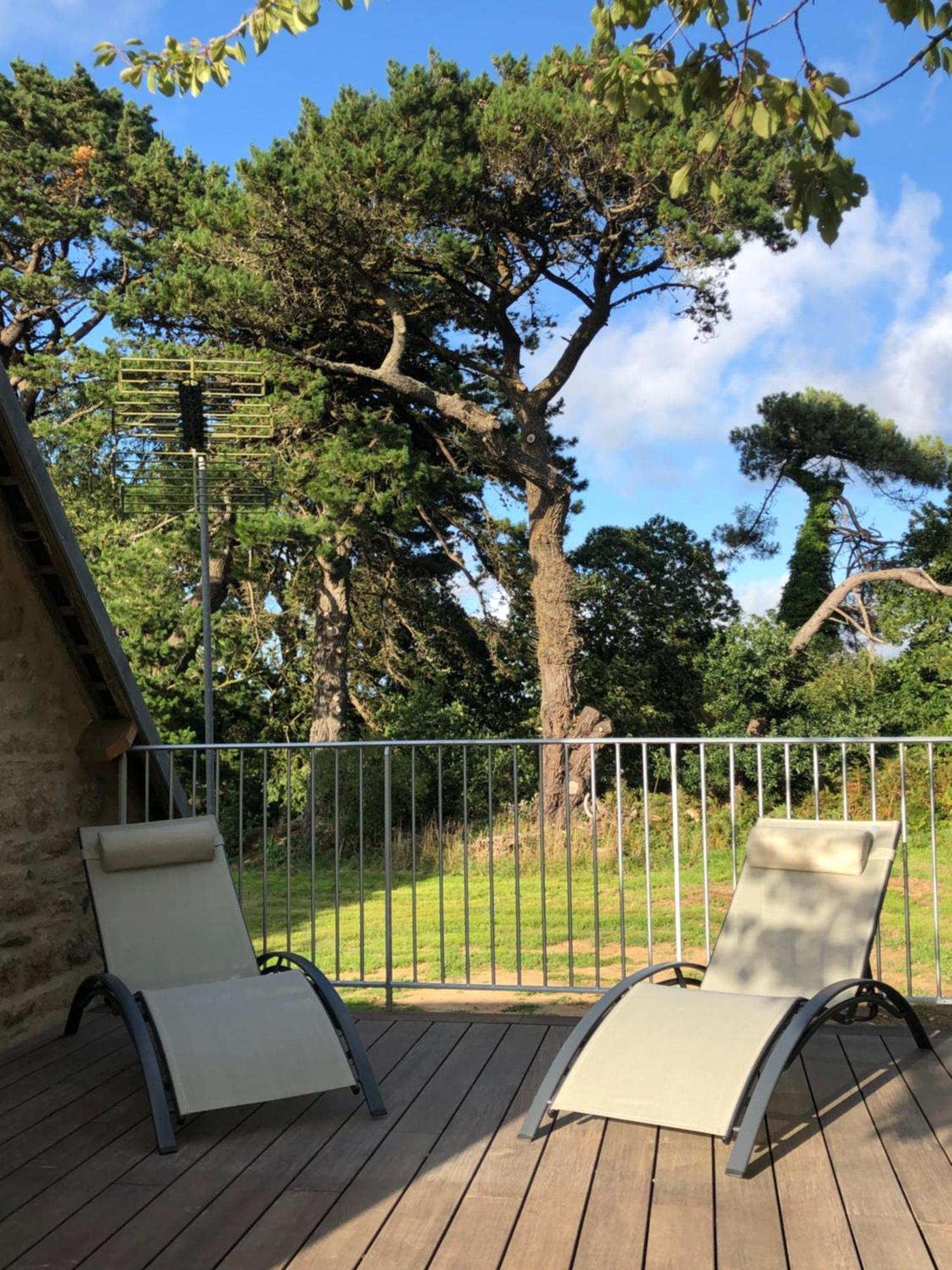 Les Ecolodges Sous Le Phare 劳恩尼克 外观 照片